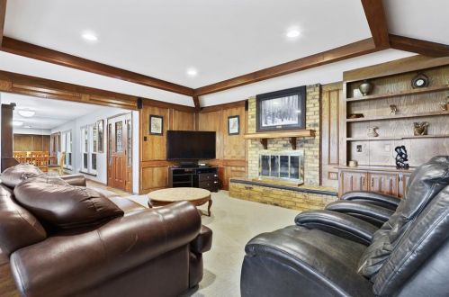 1932 Chesham Dr, Carrollton TX 75007-2403 exterior