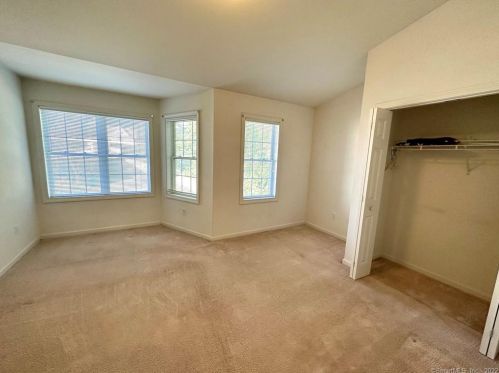 60 Grove St, Huntington CT  06484-4126 exterior