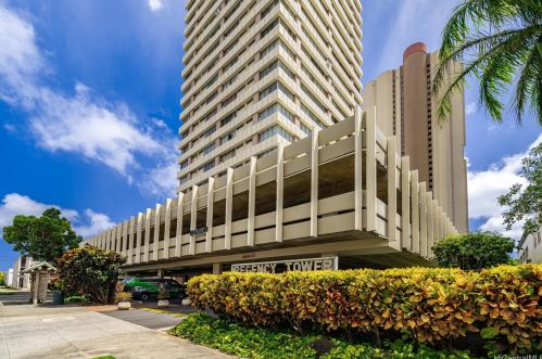 2525 Date St, Honolulu HI  96826-5437 exterior