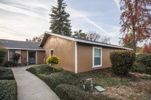 4621 School Ave, Visalia, CA 93291-5267