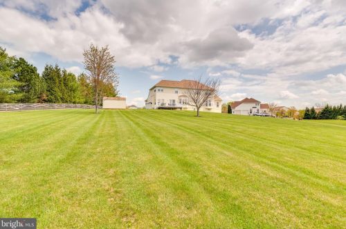 288 Fraser Ct, Charles Town WV  25414-5463 exterior