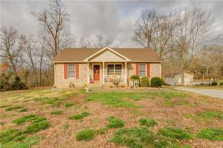 2018 Shawnee Ln, Greenbrier, TN 37073-4121