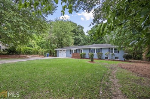 3824 Adamsville Dr, Atlanta, GA 30331-3709