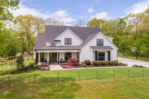 147 Patty Rd, Ringgold, GA 30736-7453