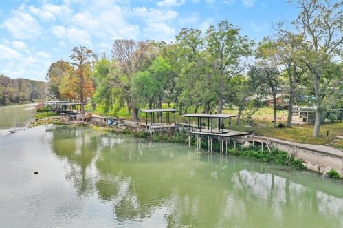 120 Erskine Fry, Seguin TX 78155 exterior