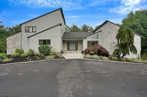 2 Miller Ln, Warren, NJ 07059-5655