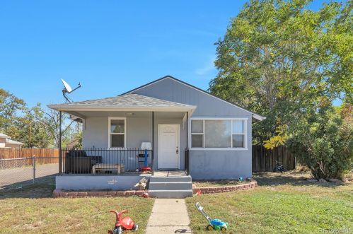 5856 Newport St, Denver, CO 80022-4024