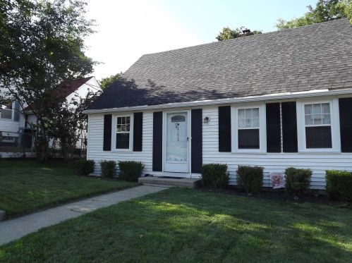 50 Gillis St, Nashua, NH 03060-6336