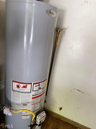 1740 Hunting Creek Ln, Conyers GA  30013-1742 exterior