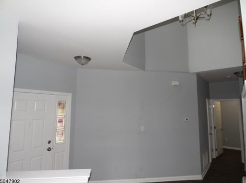 55 Saxton Dr, Hackettstown NJ  07840-1742 exterior