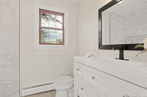 20 Summit Dr, Wapping CT  06074-3742 exterior