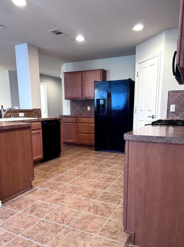 1010 Clover Leaf Ct, Richmond TX  77469-4985 exterior