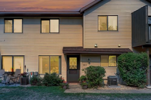 1613 Helmo Ave, Saint Paul MN  55128-5535 exterior