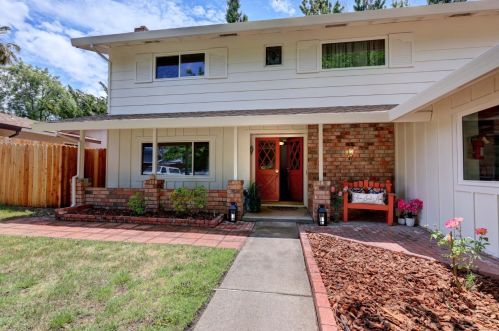 4816 Papaya Dr, Fair Oaks, CA 95628-4422