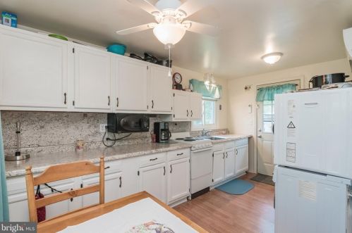 26 Raging River Rd, Falling Waters WV  25419-4247 exterior