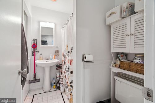 620 19 St, Philadelphia PA  19146-1439 exterior