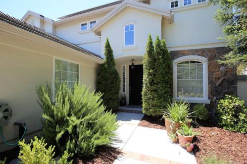 1078 Sleepy Hollow Rd, Lake Nacimiento, CA 93446-4834