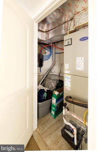 2024 8th St, Philadelphia PA  19122-1304 exterior