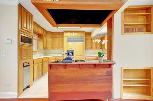 281 Manor Dr, Grass Valley, CA 95945-4003