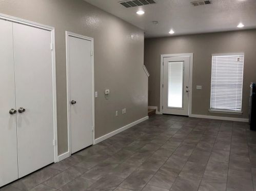 2917 16th St, Austin TX  78702-1540 exterior