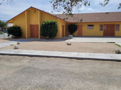 66850 Two Bunch Palms Trl, Desert Hot Springs, CA 92240-5219