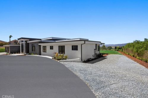 7663 Corto Rd, Anaheim CA  92808-1348 exterior