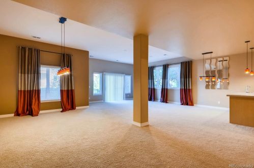 22540 Peakview Dr, Aurora CO 80016-7026 exterior