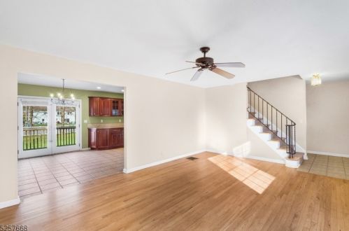 18 Meadow Ln, Hackettstown NJ  07840-4116 exterior