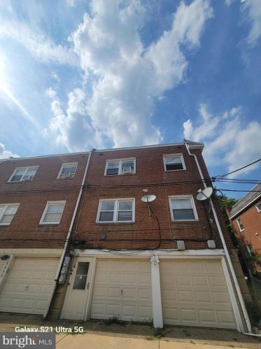 3800 Conshohocken Ave, Philadelphia PA  19131-2822 exterior