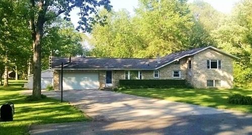 2086 Grand Detour Rd, Nelson, IL 61021-8229