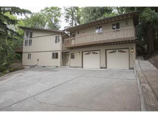 7140 Raleighwood Ln, Portland, OR 97225-1931