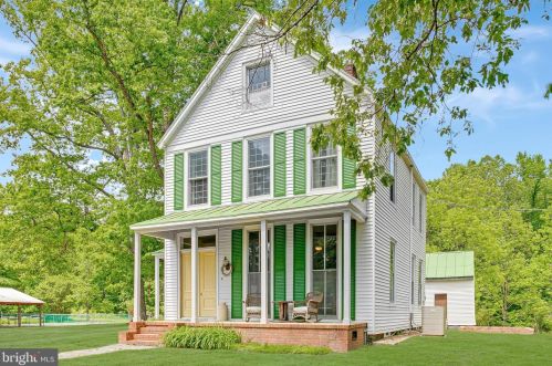 13224 Depot Rd, Mangohick, VA 23069-1526