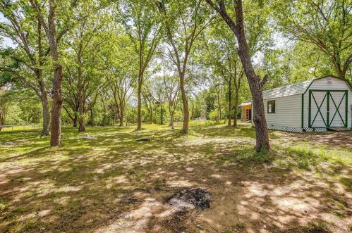 6356 Rendon Bloodworth, Fort Worth TX  76140-9456 exterior