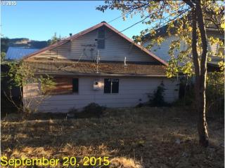 285 4 Ave, Sutherlin OR  97479-9524 exterior