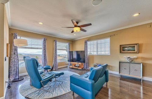 1312 Flores St, Seaside CA exterior