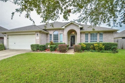 4010 Caramel Point Ct, Fresno, TX 77545-7046