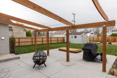 1733 Oakland St, Denver CO  80010-2823 exterior
