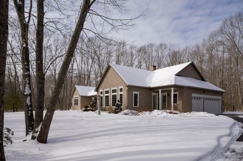 89 Newtown Rd, Biddeford, ME 04005-9230