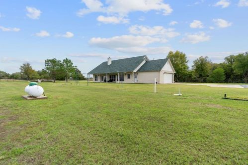 180 Youngs Pr Rd, Webberville TX 78621-5537 exterior