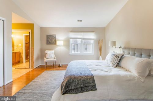 2017 Featherwood St, Silver Spring MD 20904-6643 exterior