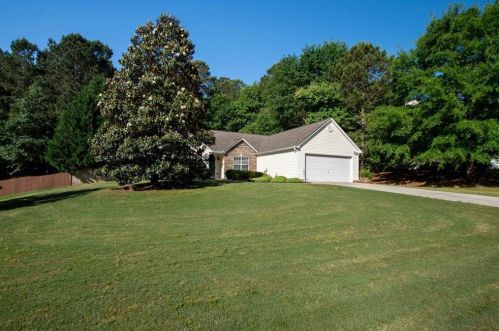 3141 Victoria Place Dr, Loganville, GA 30052-5697