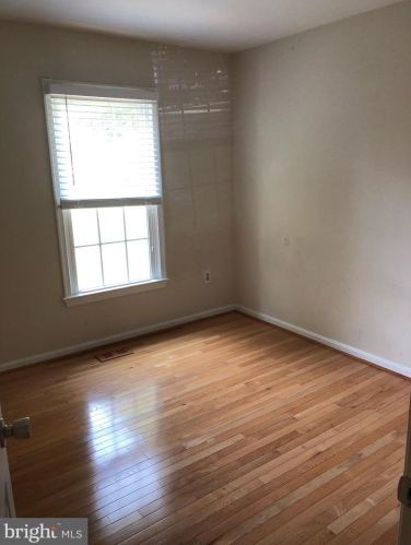 7356 Hidden Knolls Ct, Springfield VA  22153-1911 exterior