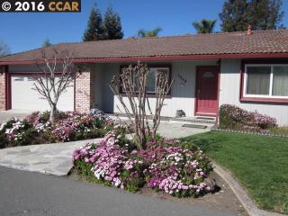 1845 Leo Ln, Concord, CA 94521-2348