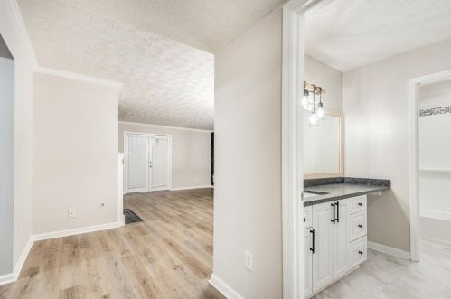 1605 Beaumont Cir, Duluth GA  30096-2676 exterior