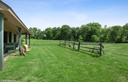 16421 Whipple Rd, Sycamore IL  60178-8807 exterior