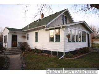 1945 Margaret St, Saint Paul MN  55109-4143 exterior