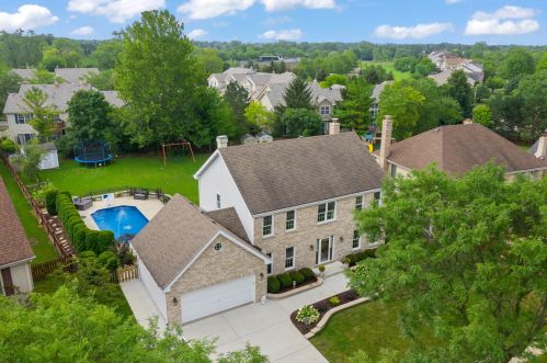 1429 Steeplechase Rd, Hanover Park, IL 60103-1810