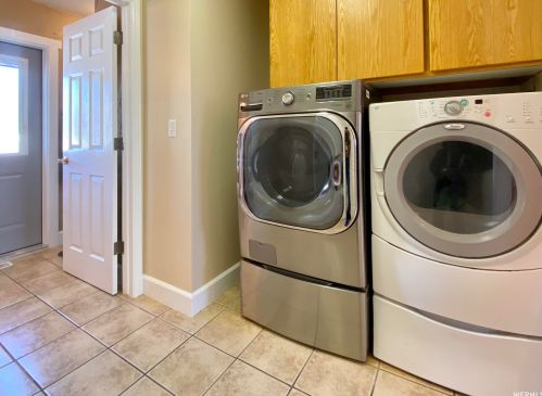 381 400, Smithfield UT 84335-1349 exterior