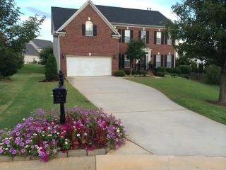 105 Mineral Ct, Simpsonville, SC 29681-5666