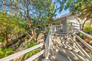 4460 Vanalden Ave, Los Angeles, CA 91356-5522